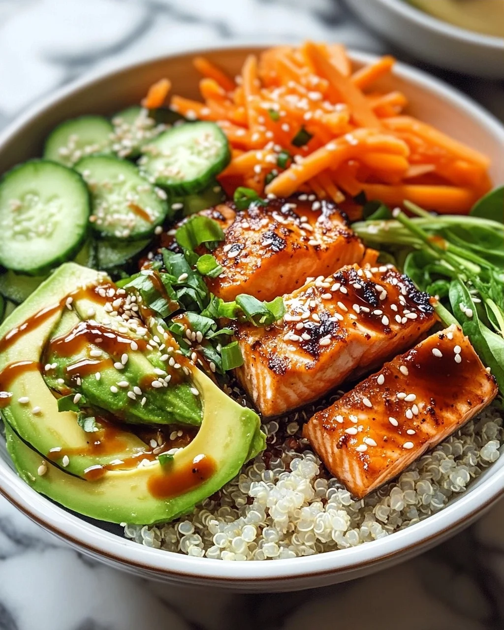 Einfache Lachs Bowl: Leckeres Rezept für jeden Tag!