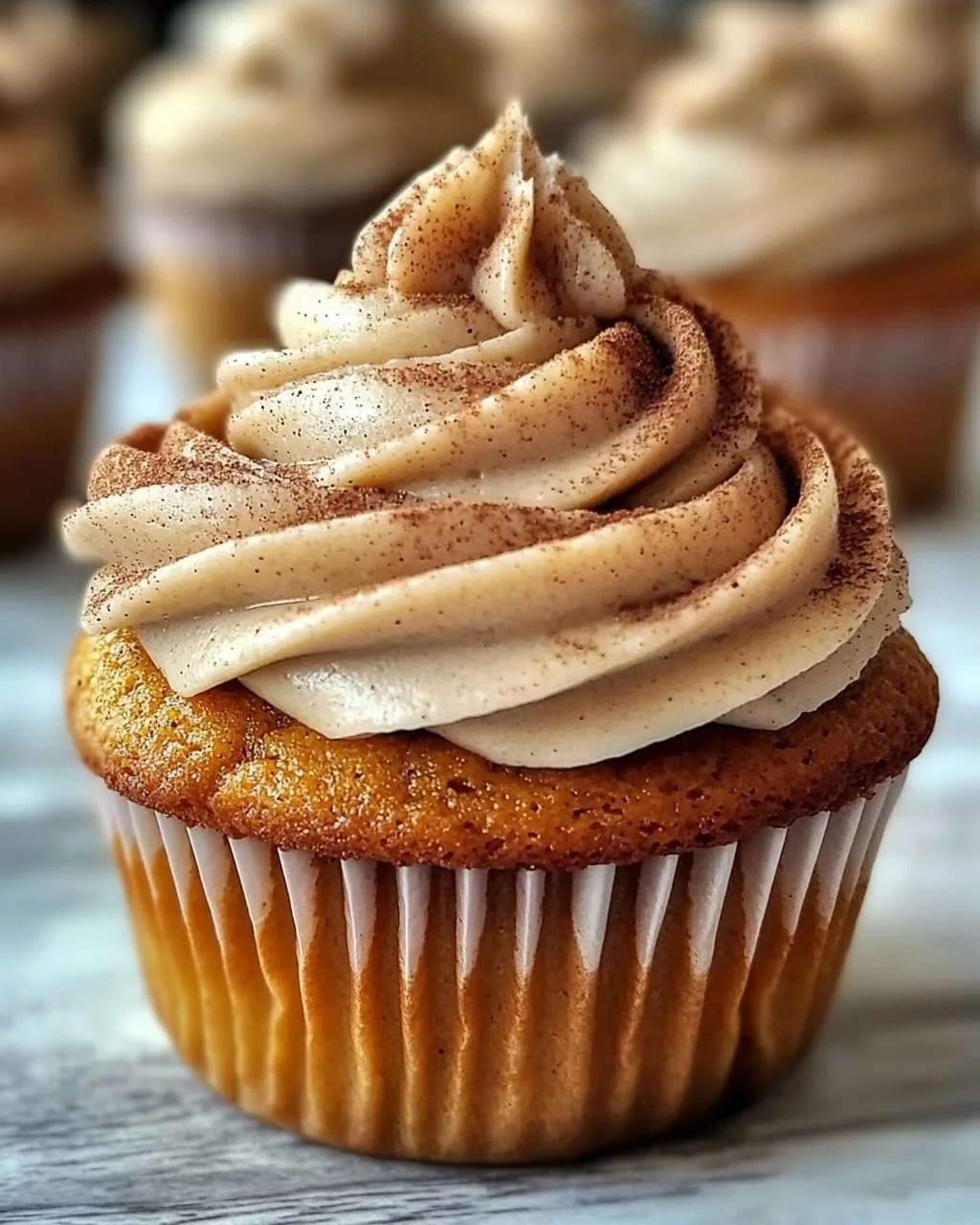 Kürbis Chai Cupcakes mit braunem Zucker Frosting