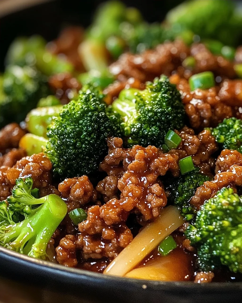 Teriyaki-Hackfleisch-Pfanne mit Brokkoli